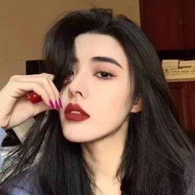大老千与小妖精