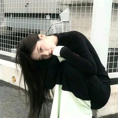 俏如彩蝶飞飞飞
